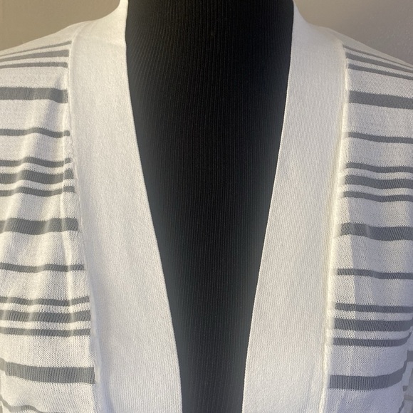 Calvin Klein White Partially Sheer Cardigan Sweater Wedding Cover Sz L NWT - Picture 2 of 8